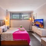 Luxury 3 Beds Inside *