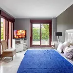 Luxury 3 Beds Inside فيلة إِستيبونا