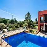 Luxury 3 Beds Inside إِستيبونا