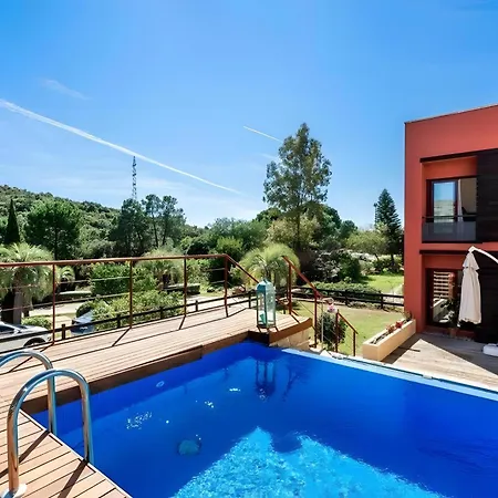 Luxury 3 Beds Inside Estepona